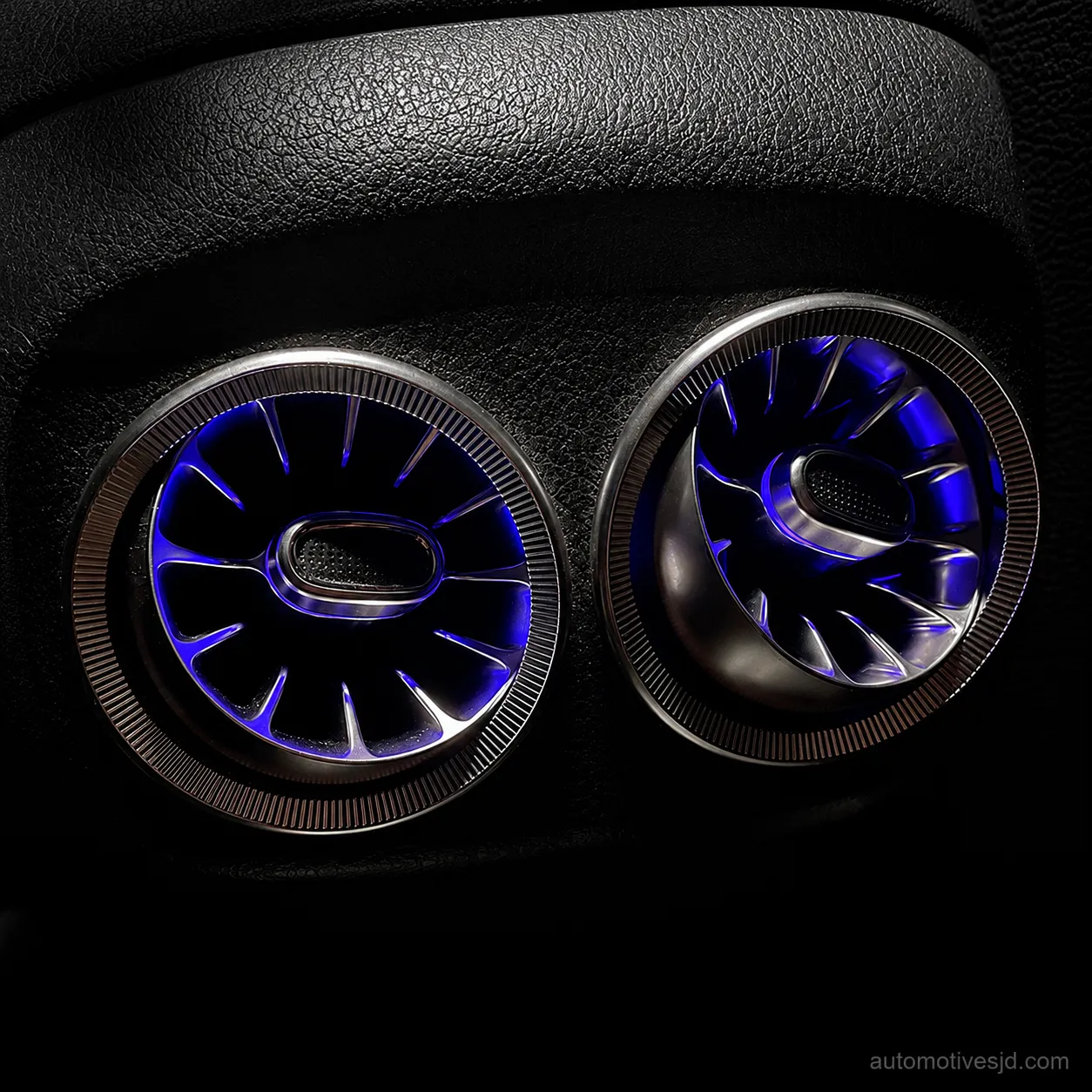 X247 GLB rear air outlet ambient lighting effect