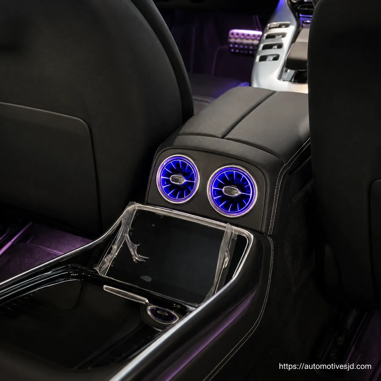 X290 AMG GT rear air outlet ambient lighting effect