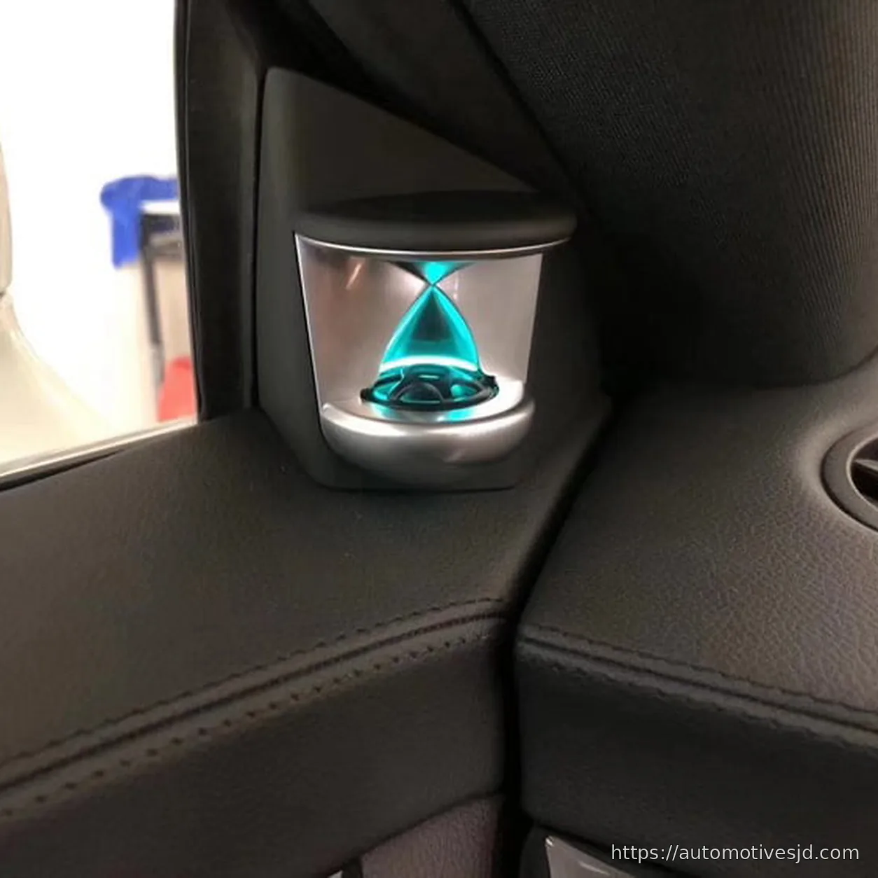 C117 / X117 CLA hourglass tweeter installed effect