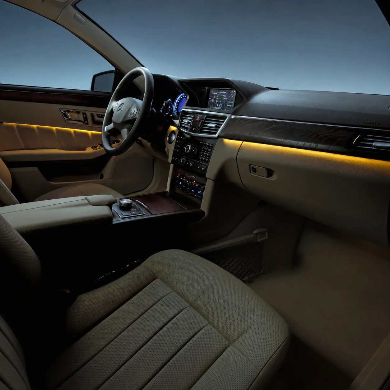 C218 / X218 CLS active ambient lighting installed effect
