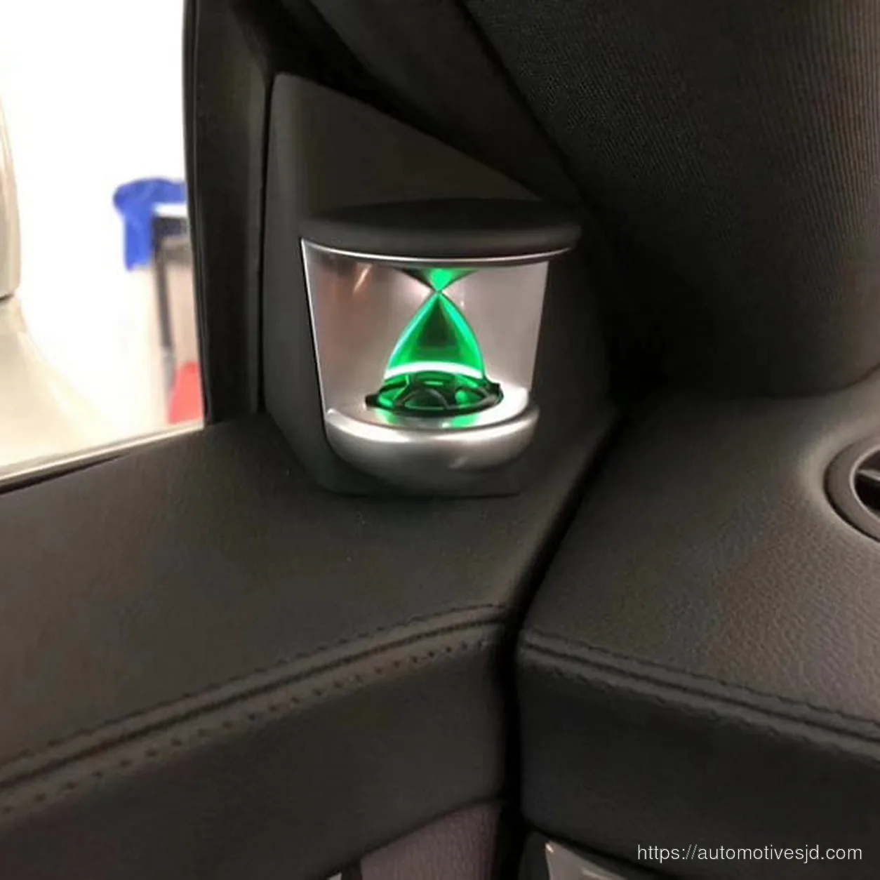 C218 / X218 CLS hourglass tweeter installed effect