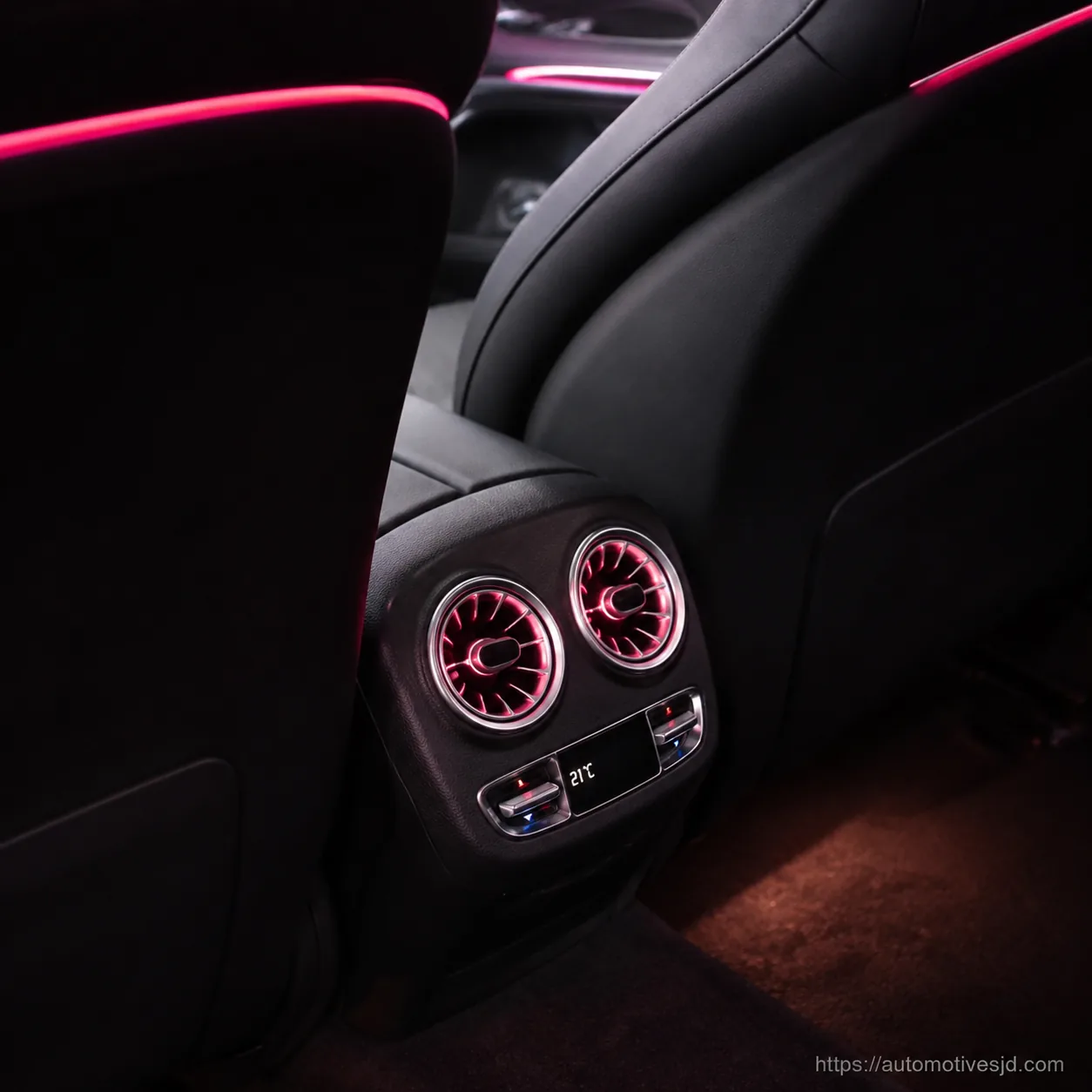C257 CLS rear air outlet ambient lighting effect