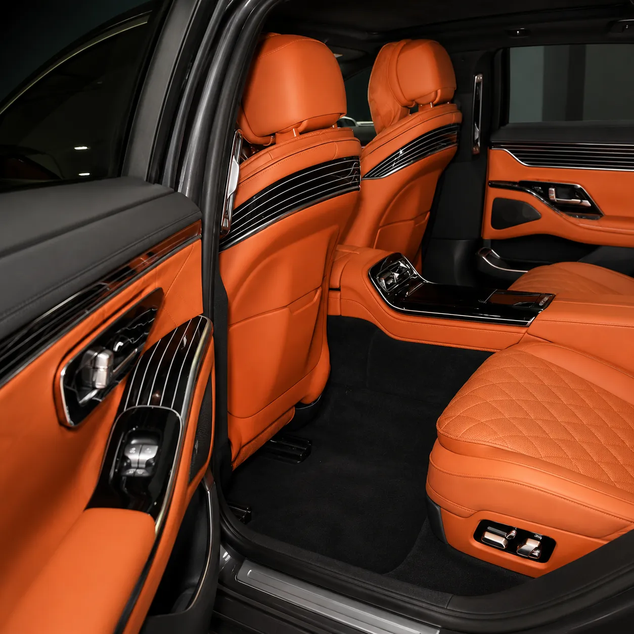 Complete eight-piece brushed piano black interior trim set for Mercedes-Benz S-Class W223