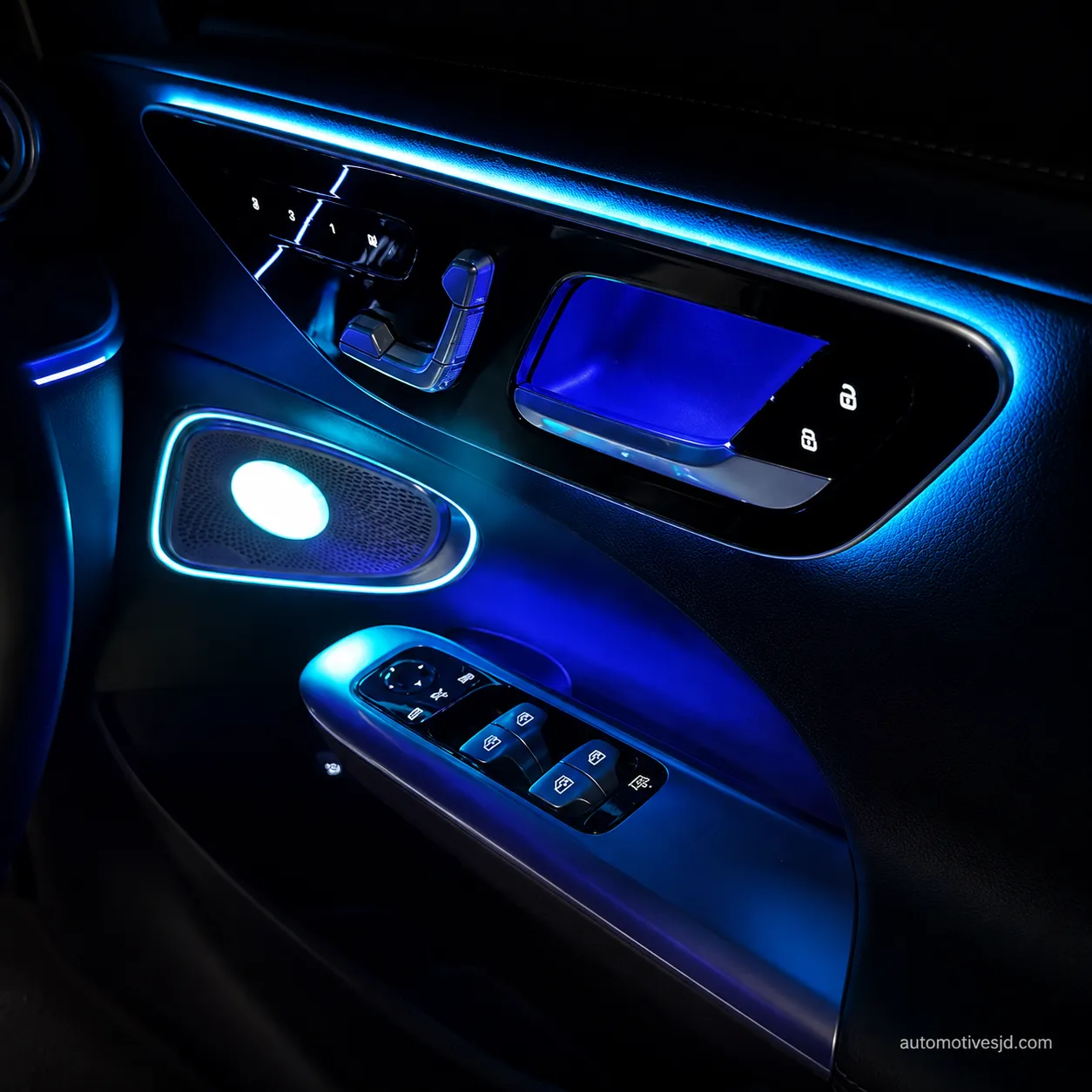 X254 GLC-Class short-wheelbase illuminated midrange speaker covers installed in the doors