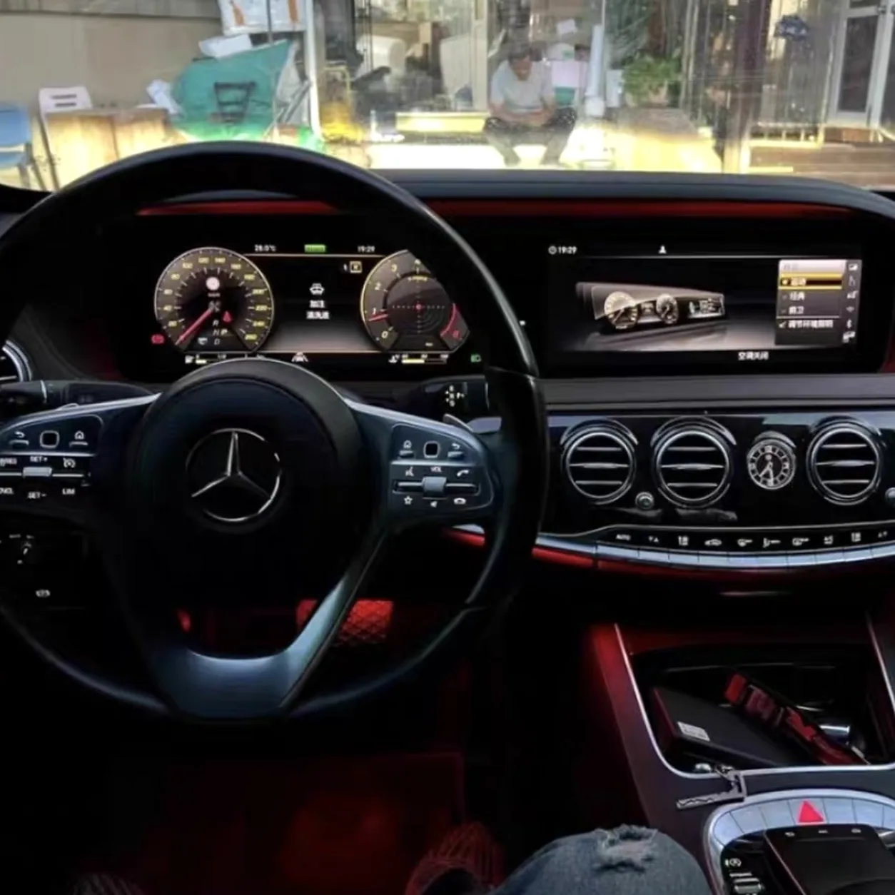 Mercedes-Benz S-Class W222 instrument cluster and multimedia display installation process