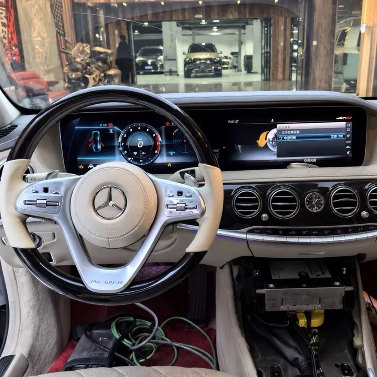 Mercedes-Benz S-Class W222 integrated instrument cluster and multimedia display upgrade